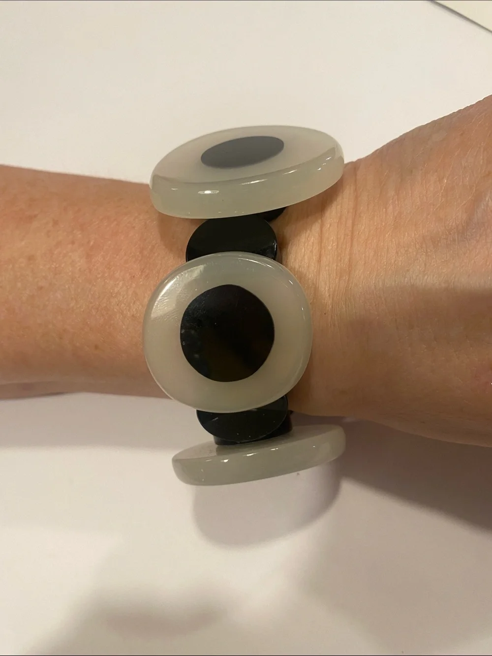 Black and White Fashion Smart Bracelet - Brand Unknown(stretch bracelet modern)
